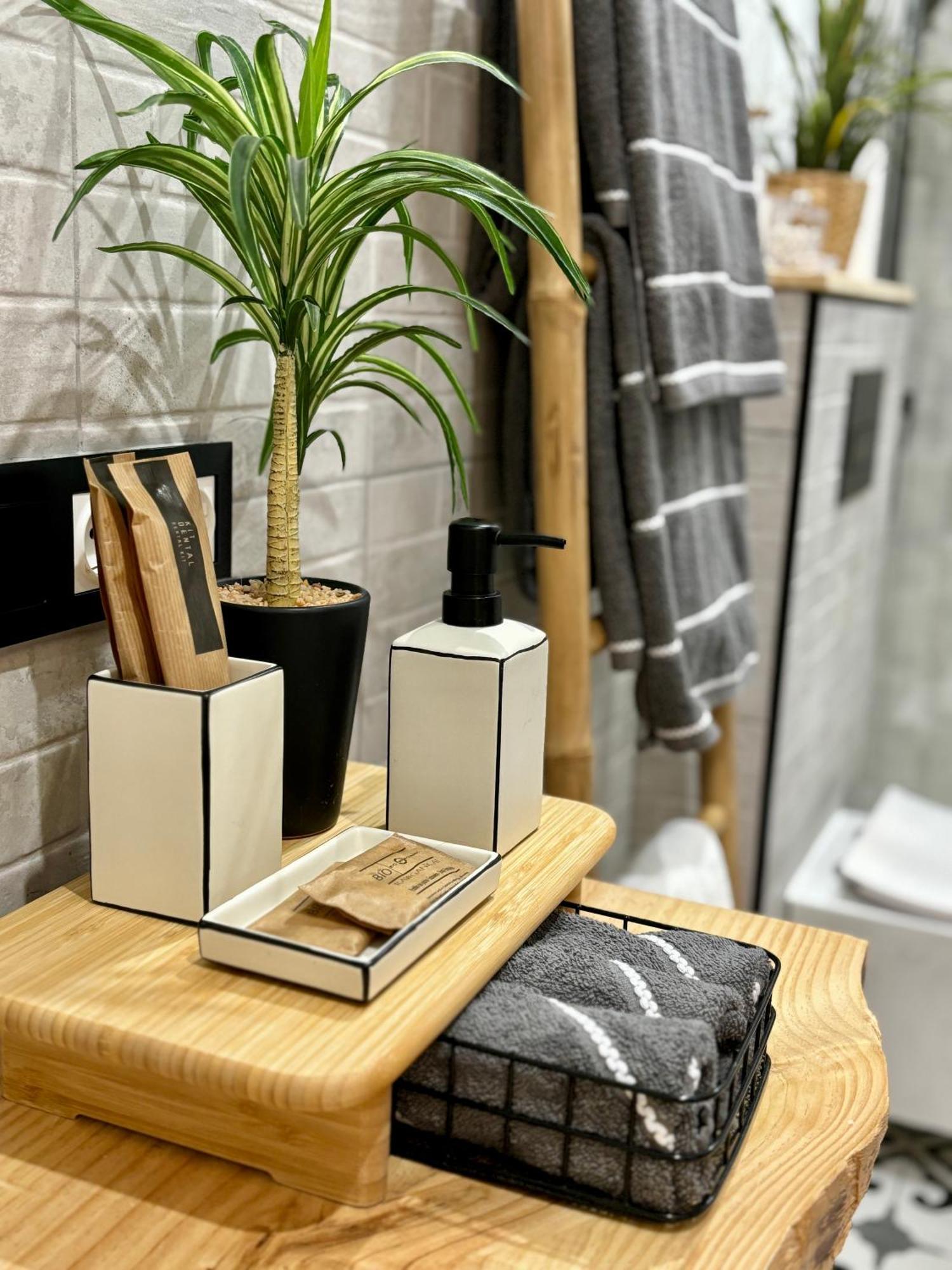 El Pisito Forest,A 300 Metros Iglesia De La Encarnacion Appartement Marbella Buitenkant foto